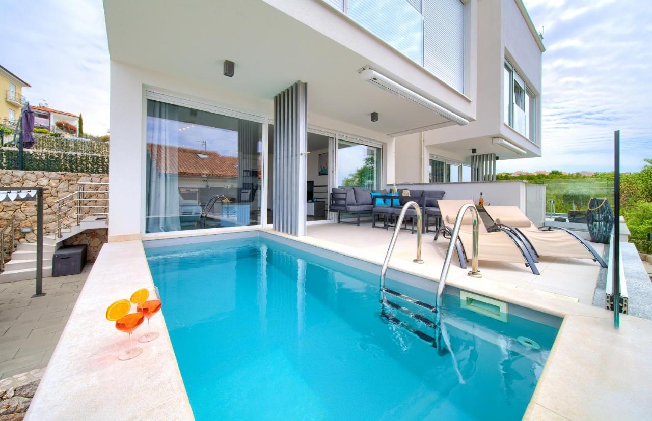 Villa Solis Lacus Modern Apartment - Private Heated Pool - Smart Tv Sky X - Free Parking Нівице Екстер'єр фото