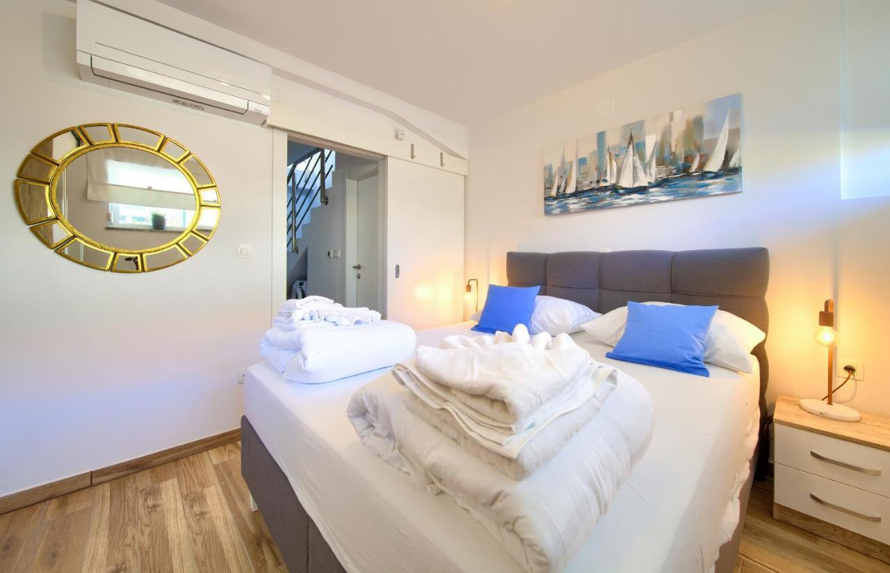 Villa Solis Lacus Modern Apartment - Private Heated Pool - Smart Tv Sky X - Free Parking Нівице Екстер'єр фото