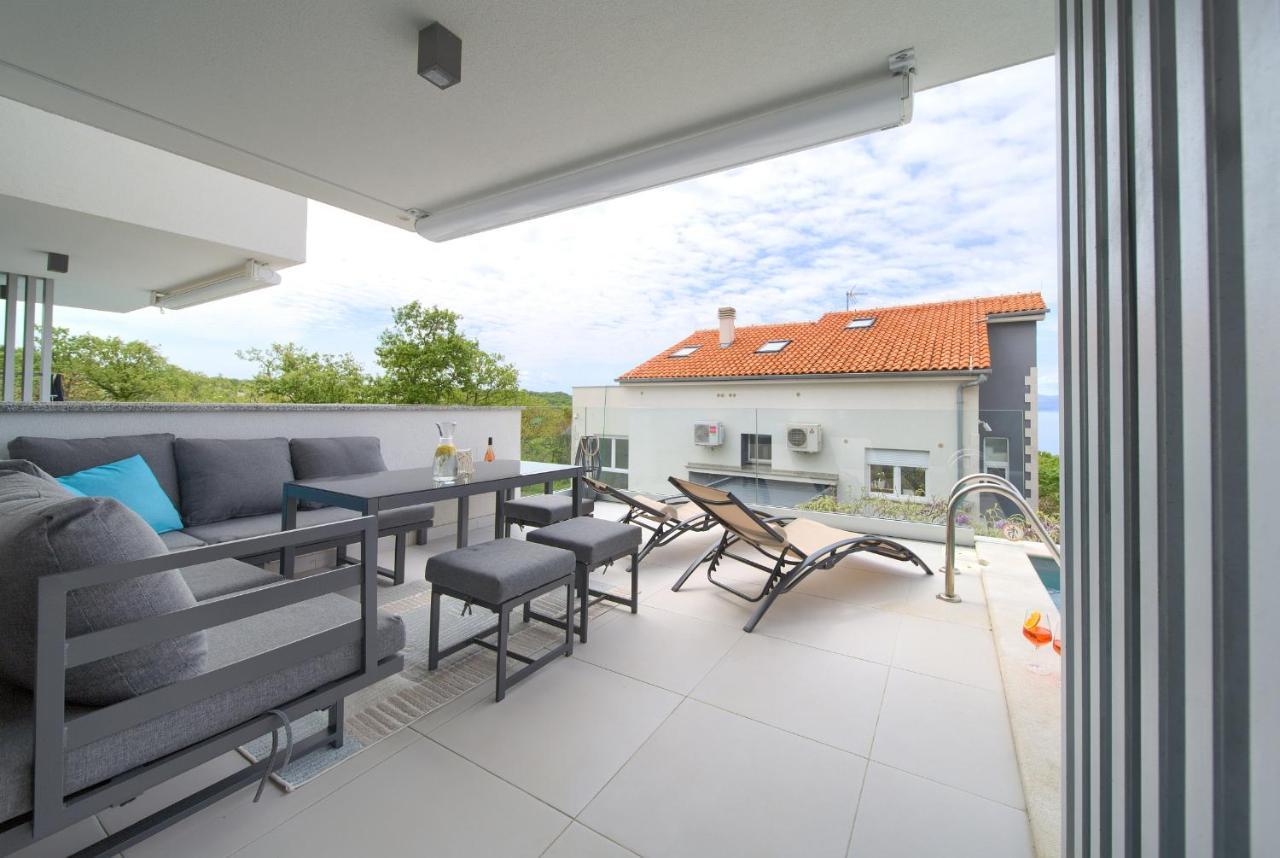 Villa Solis Lacus Modern Apartment - Private Heated Pool - Smart Tv Sky X - Free Parking Нівице Екстер'єр фото